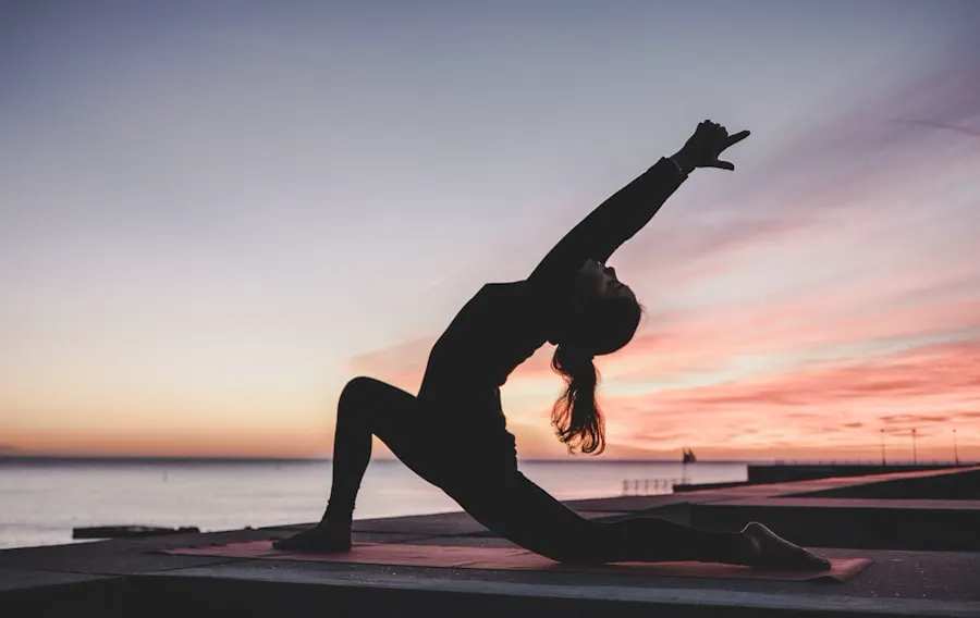 Sunrise Yoga di Pantai — Beach Explore di Gili Trawangan