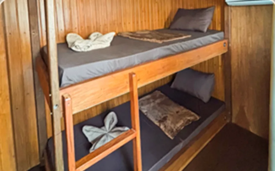 Bunk Bed Single — Komodo Tour di Gili Trawangan
