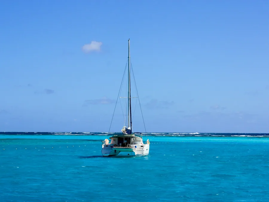 Party Boat Private + BBQ 20 Pax — Party Boat di Gili Trawangan