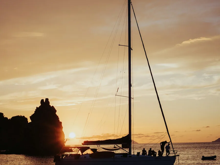 Party Boat Sunset Sharing — Party Boat di Gili Trawangan